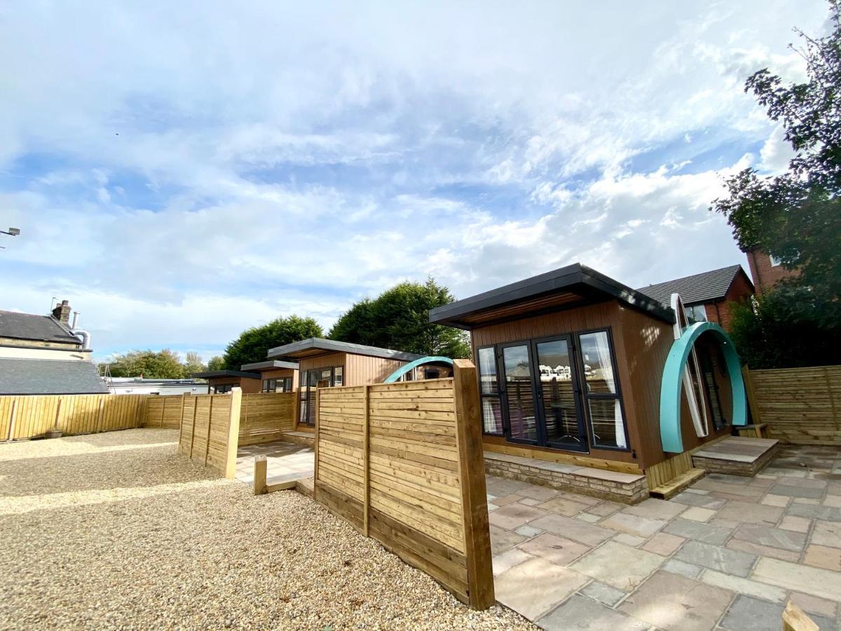 Elletson Park Wood Fired Hot Tubs, Caravans & Pods Pilling Екстериор снимка